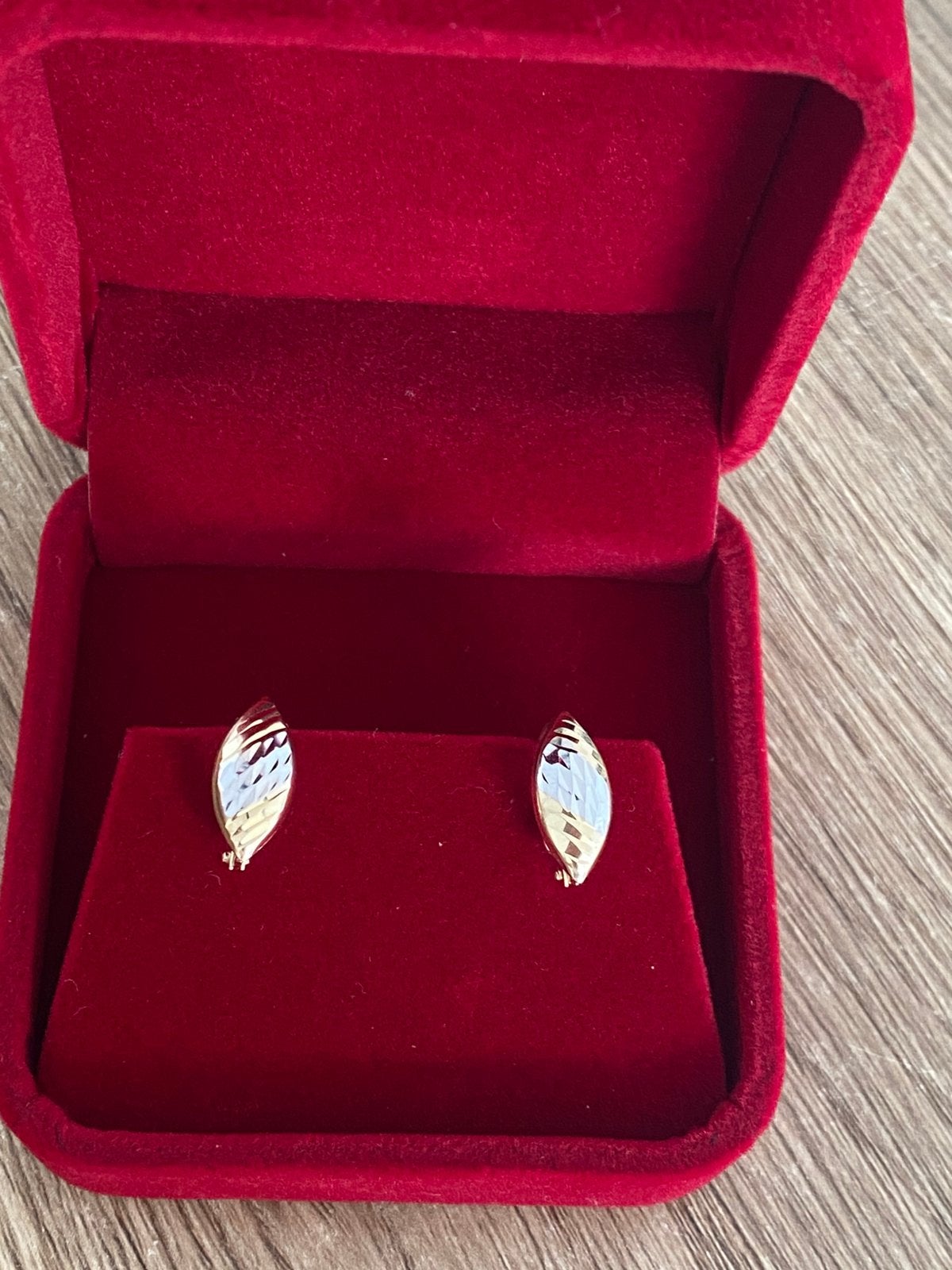 Mooie 14 karaat(585 ) gouden oorbellen, wit en geel goud, Sieraden, Tassen en Uiterlijk, Oorbellen, Nieuw, Goud, Goud, Ophalen of Verzenden