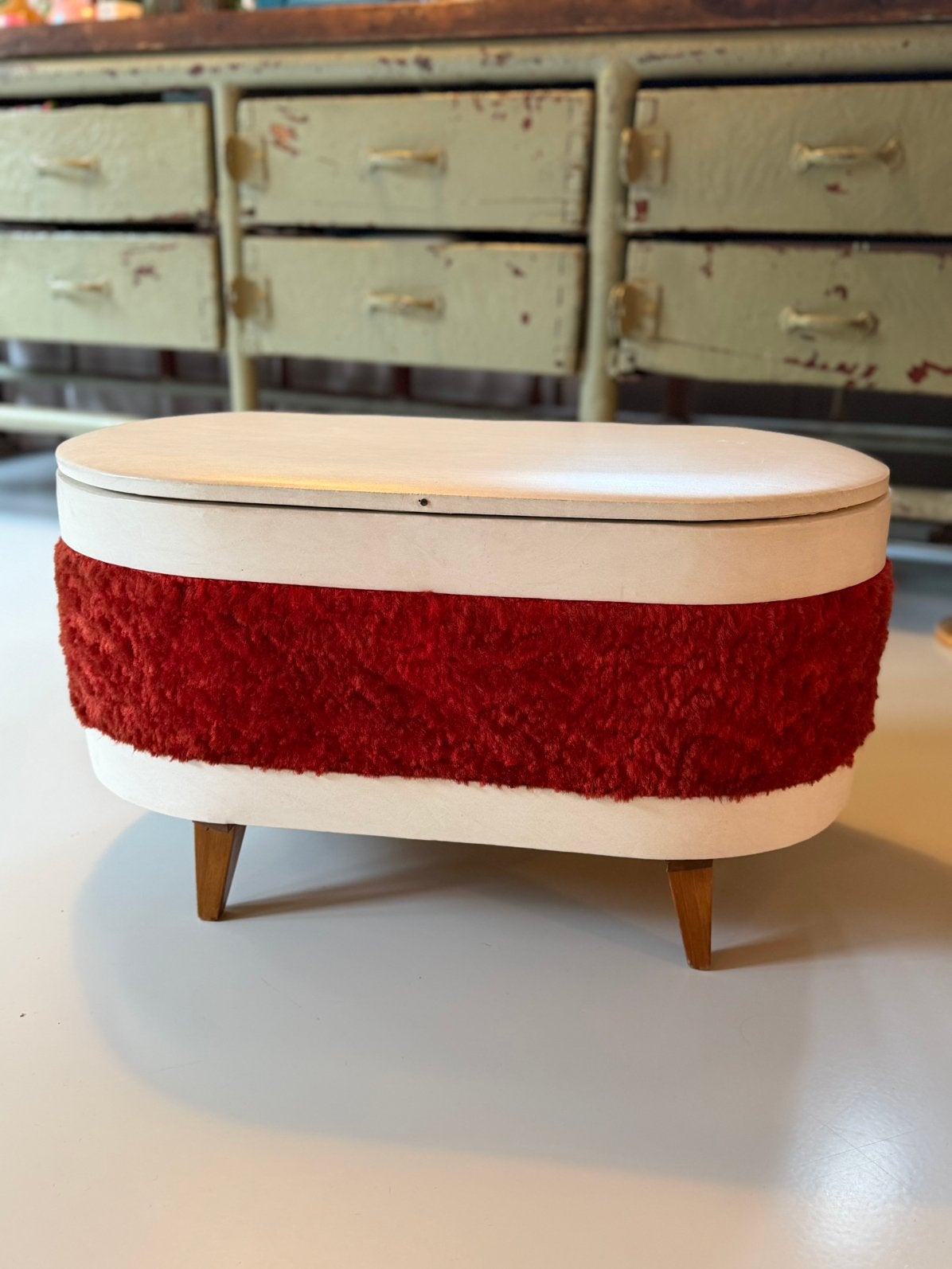 Unieke vintage opbergpoef, Ophalen, Minder dan 50 cm, 50 tot 75 cm, Zo goed als nieuw