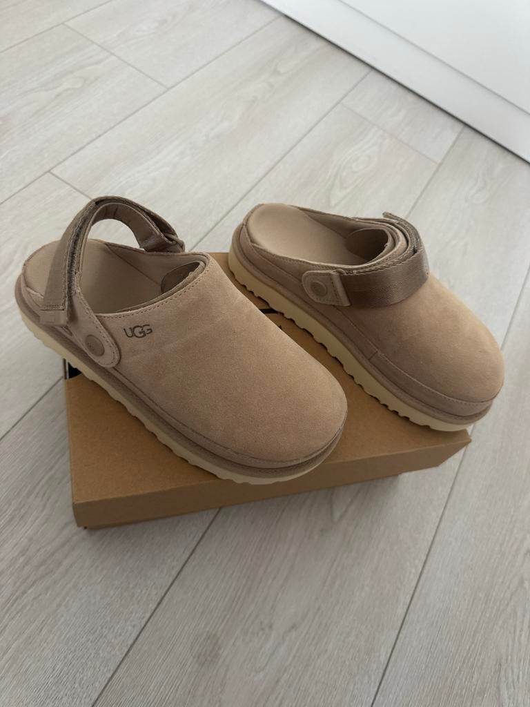 Nieuwe UGG Goldenstar Clog - Maat 37, Ophalen, Nieuw, Beige, Instappers