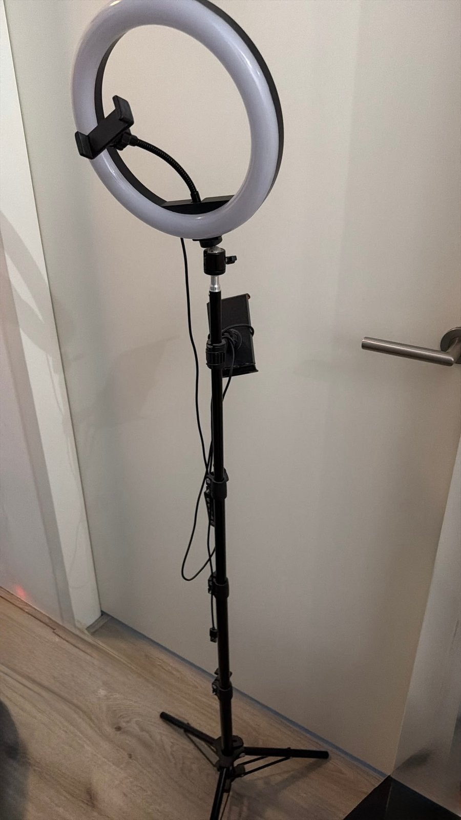 Ringlamp met statief en telefoonhouder - Verschillende kleur, Overige merken, Belichting, Ophalen, Zo goed als nieuw