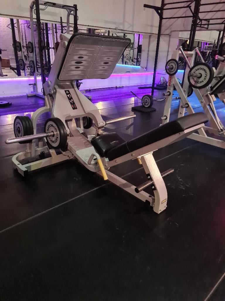 Technogym Leg Press Plate Loaded Free Weight - Strength Line, Ophalen of Verzenden, Gebruikt, Benen, Overige typen