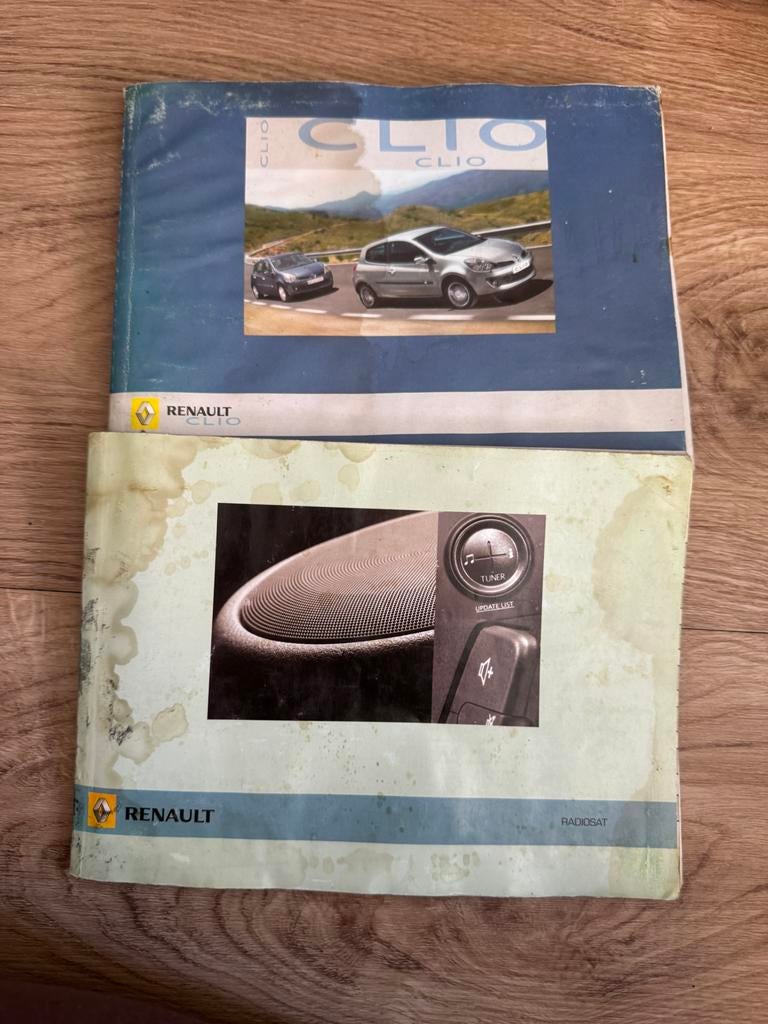 Renault Clio Boek - Handleiding en Radio Handleiding, Ophalen of Verzenden