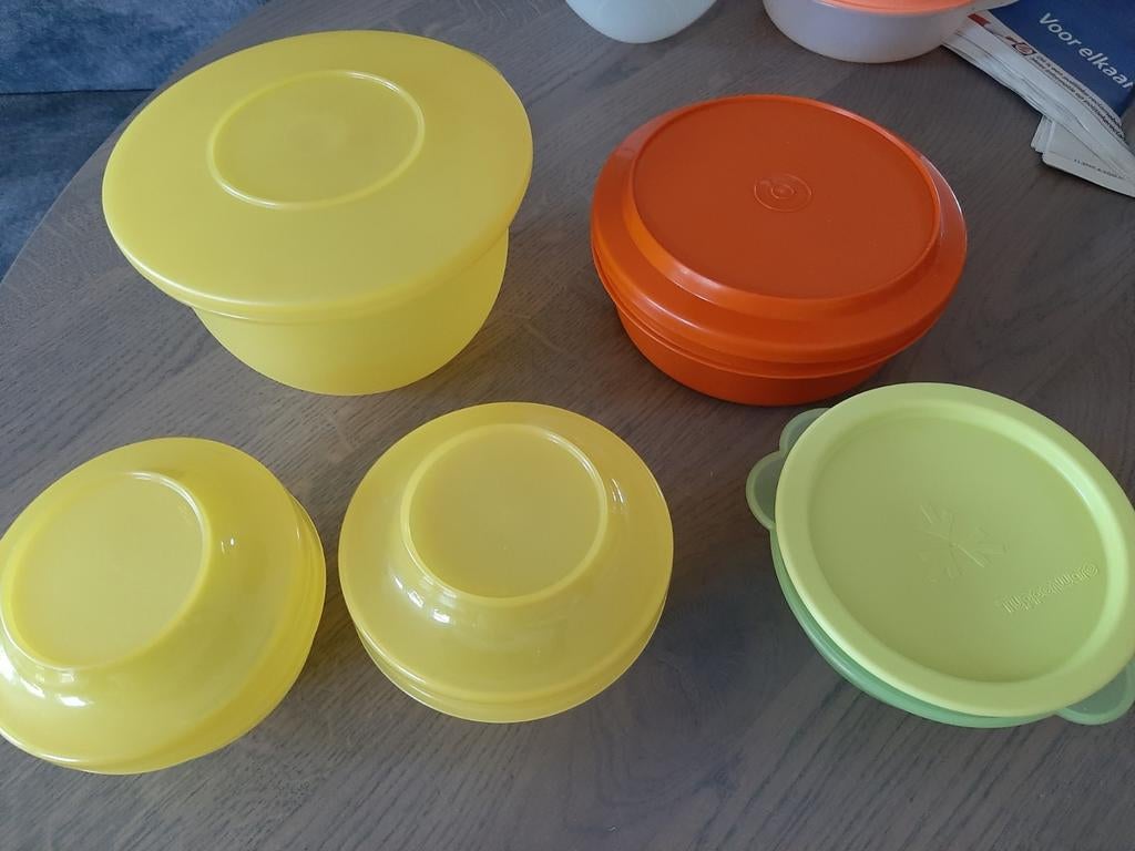Tupperware Seal&Serve kom-Impression Bowl Seal-N-Serv kom VA, Ophalen of Verzenden, Zo goed als nieuw, Geel, Bak of Kom