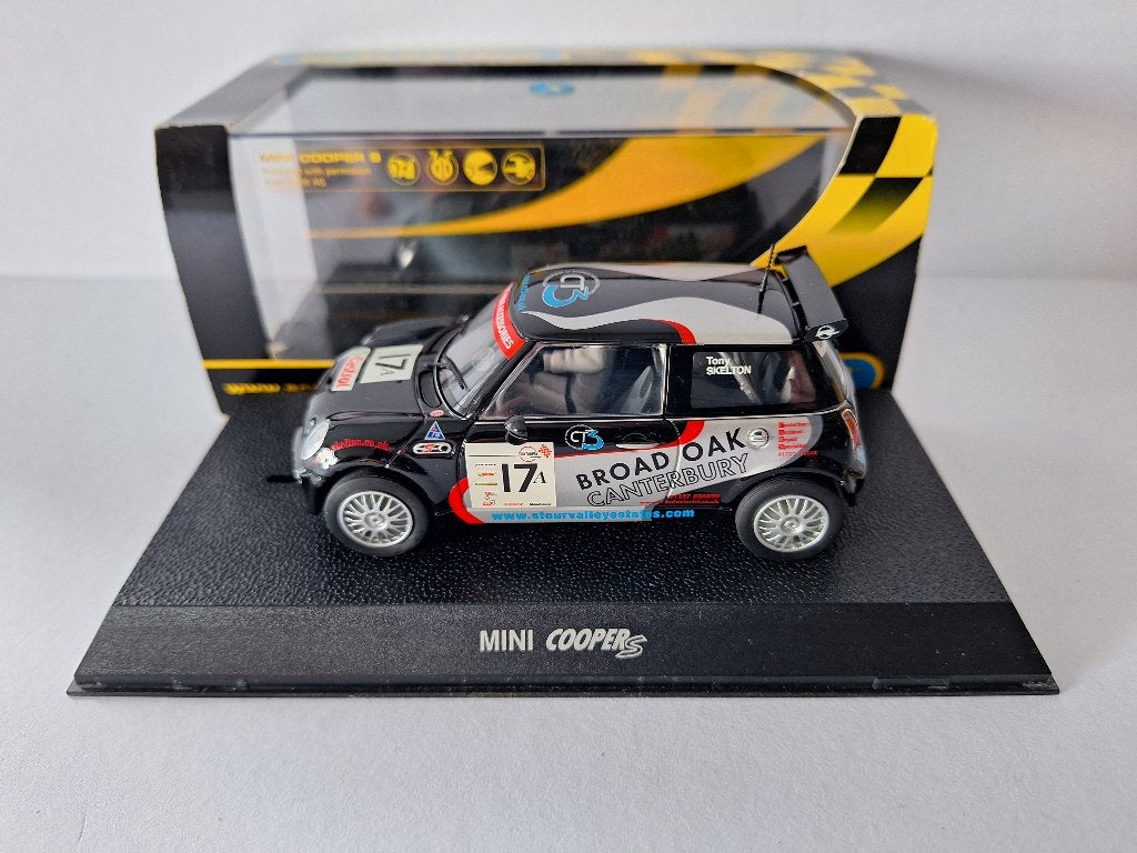Scalextric Mini Cooper S Broad Oak #17 Ref Nr C2565, Overige merken, Nieuw, Scalextric, Ophalen of Verzenden