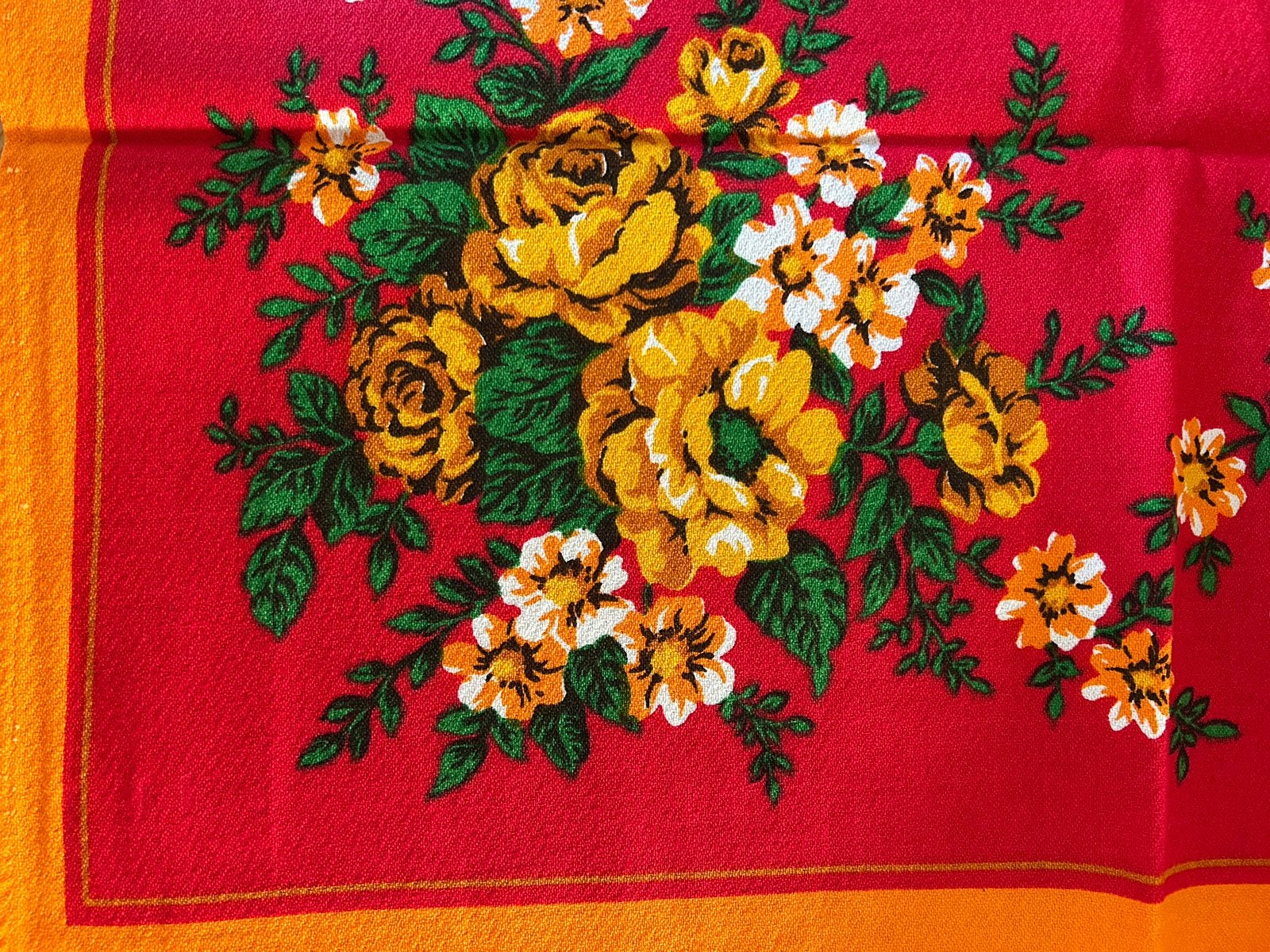 Vintage Knalrood Tafellaken met Bloemenprint - Retro Stijl, Ophalen of Verzenden