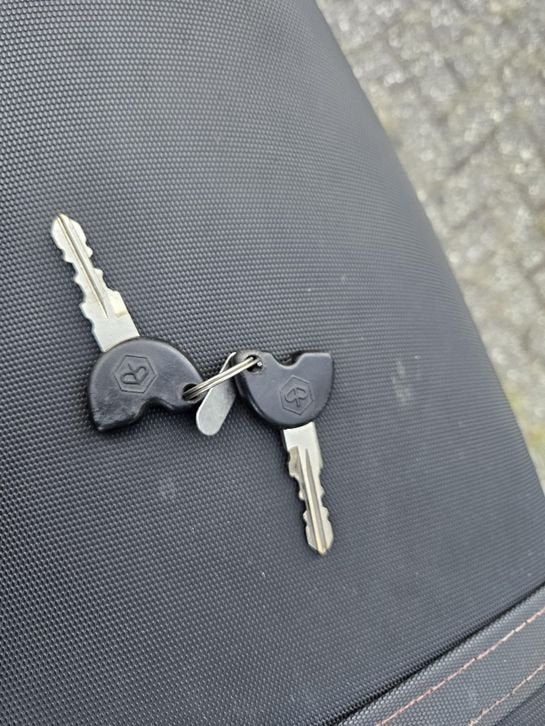 Foto 27 van PIAGGIO ZIP 50 4T E4 BROM 2020 DIAMOND BLEU 7070KM + OPTIES