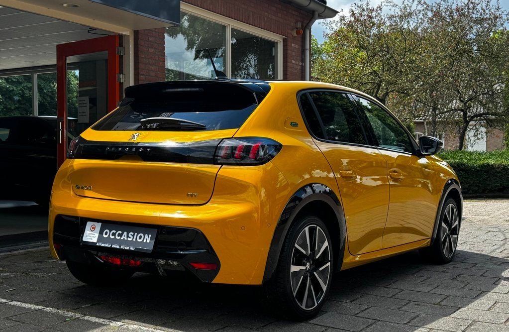 Peugeot E-208 EV GT 350 50 kWh*Stoelver*Carplay*Camera*Navi*, Auto's, 136 pk, Geel, Geïmporteerd, 1430 kg