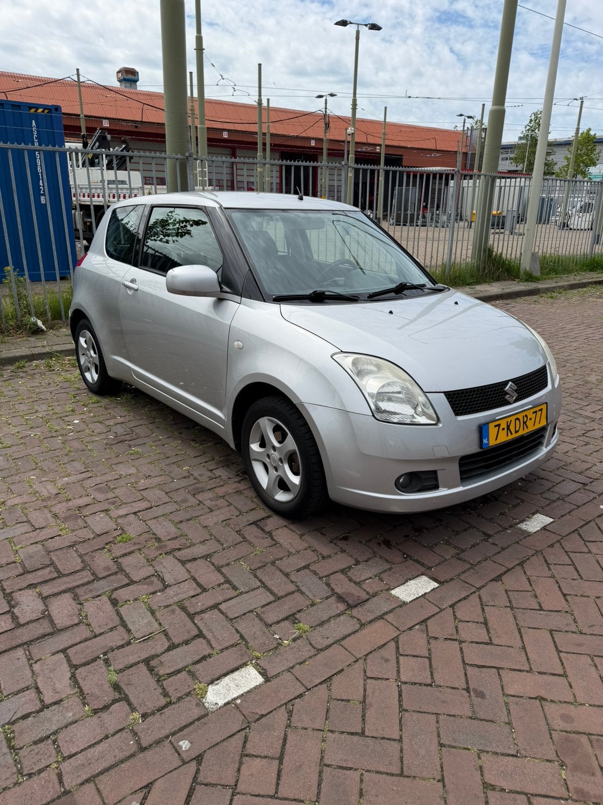 Suzuki Swift 1.3 3D 2006 Grijs, Stof, Swift, Handgeschakeld, 1000 kg