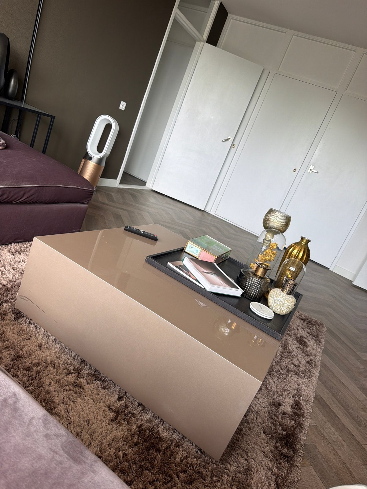 Moderne salontafel, hoogglans beige, Ophalen, Overige materialen, 100 tot 150 cm, 50 tot 100 cm