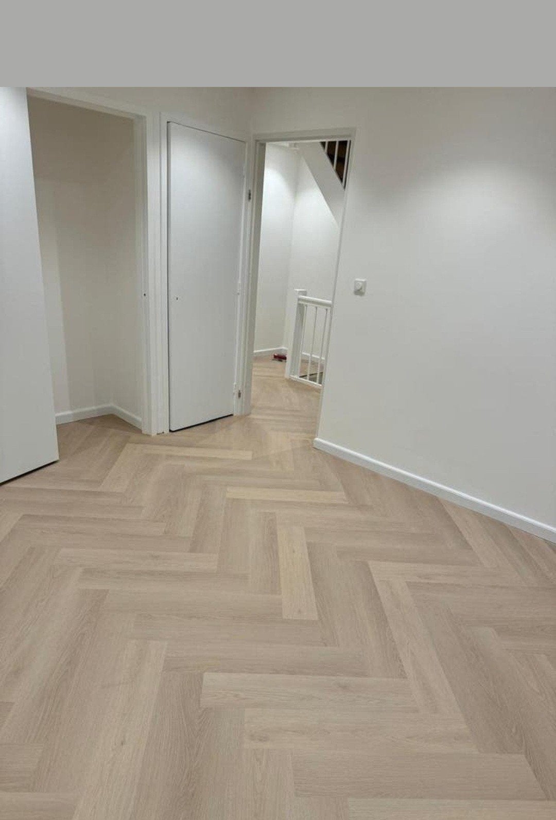 81m² (Klik Visgraat PVC) #001 / Almere Poort, Ophalen, Crème, 75 m² of meer, Nieuw
