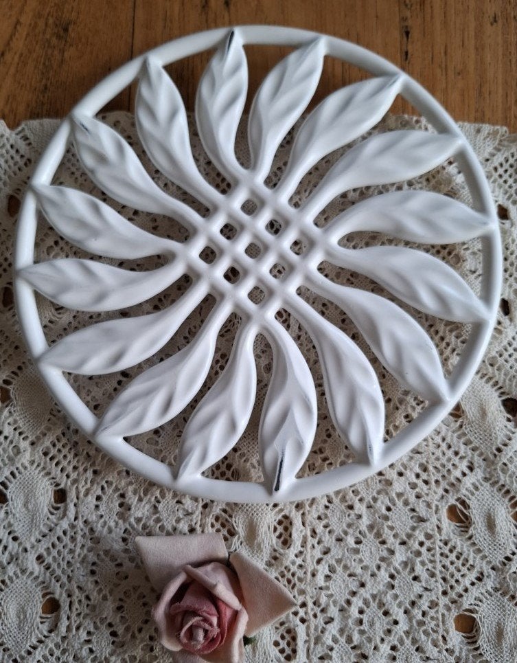 Vintage Franse witte gietijzeren onderzetter, Invecta, Ophalen of Verzenden