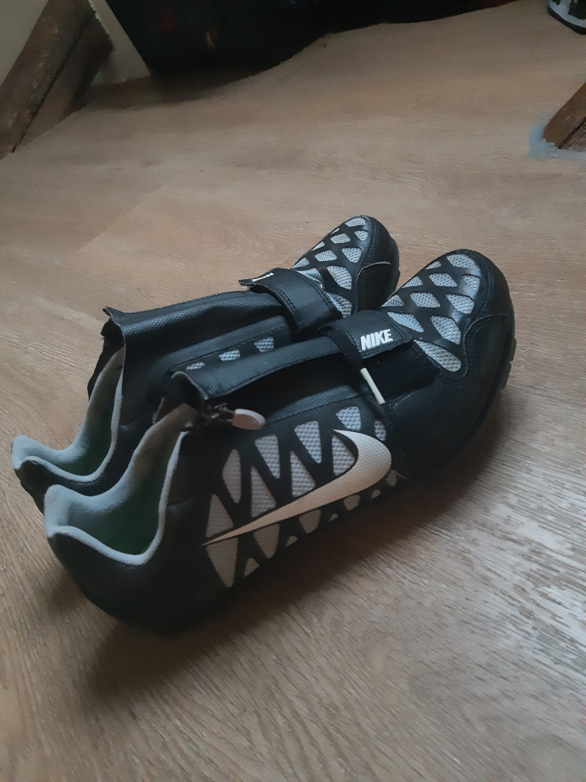 Nike werpschoenen - Zo goed als nieuw, Ophalen of Verzenden, Zo goed als nieuw