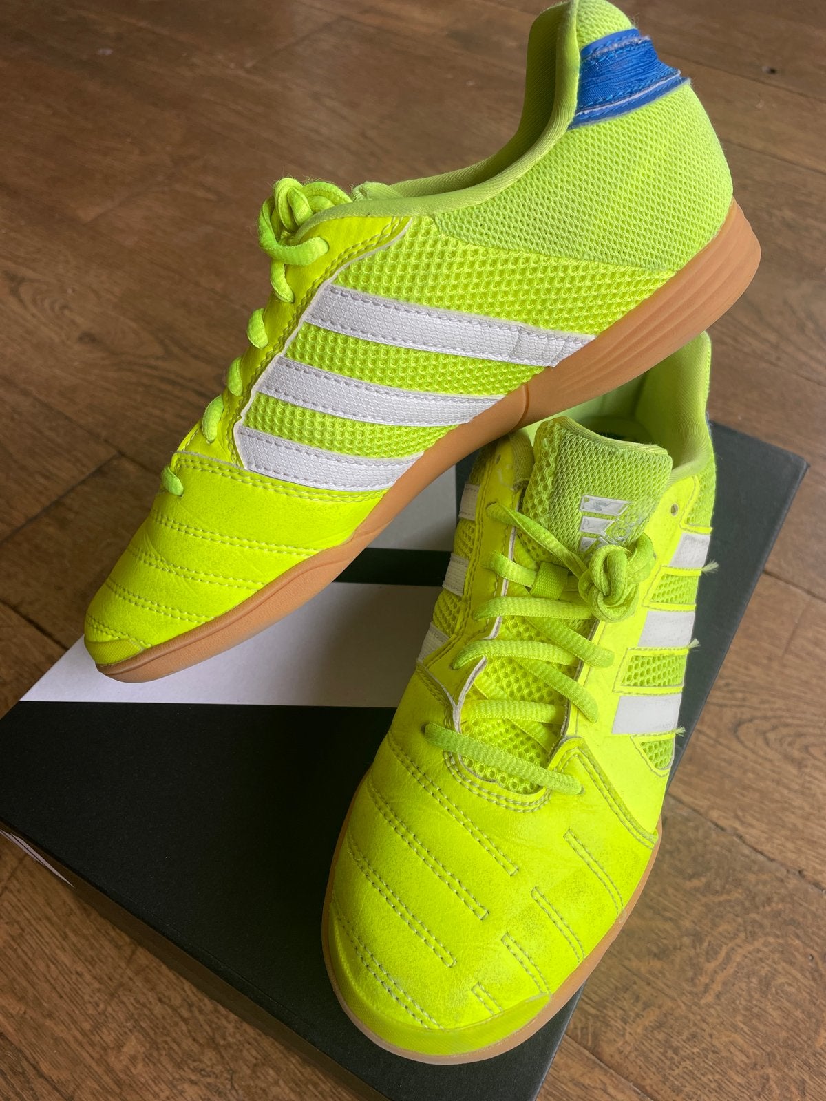 Adidas Sala zaalschoenen - Maat 38 - Z.G.A.N., Maat XS of kleiner, Ophalen of Verzenden, Zo goed als nieuw, Schoenen