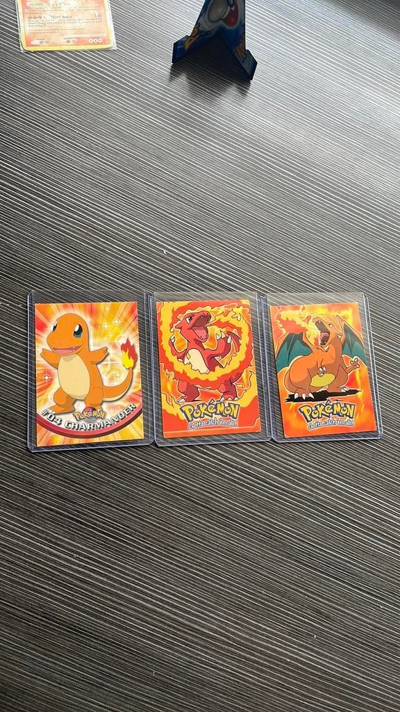 Pokemon topps kaarten charizard, charmeleon en charmander, Verzenden, Zo goed als nieuw, Meerdere kaarten
