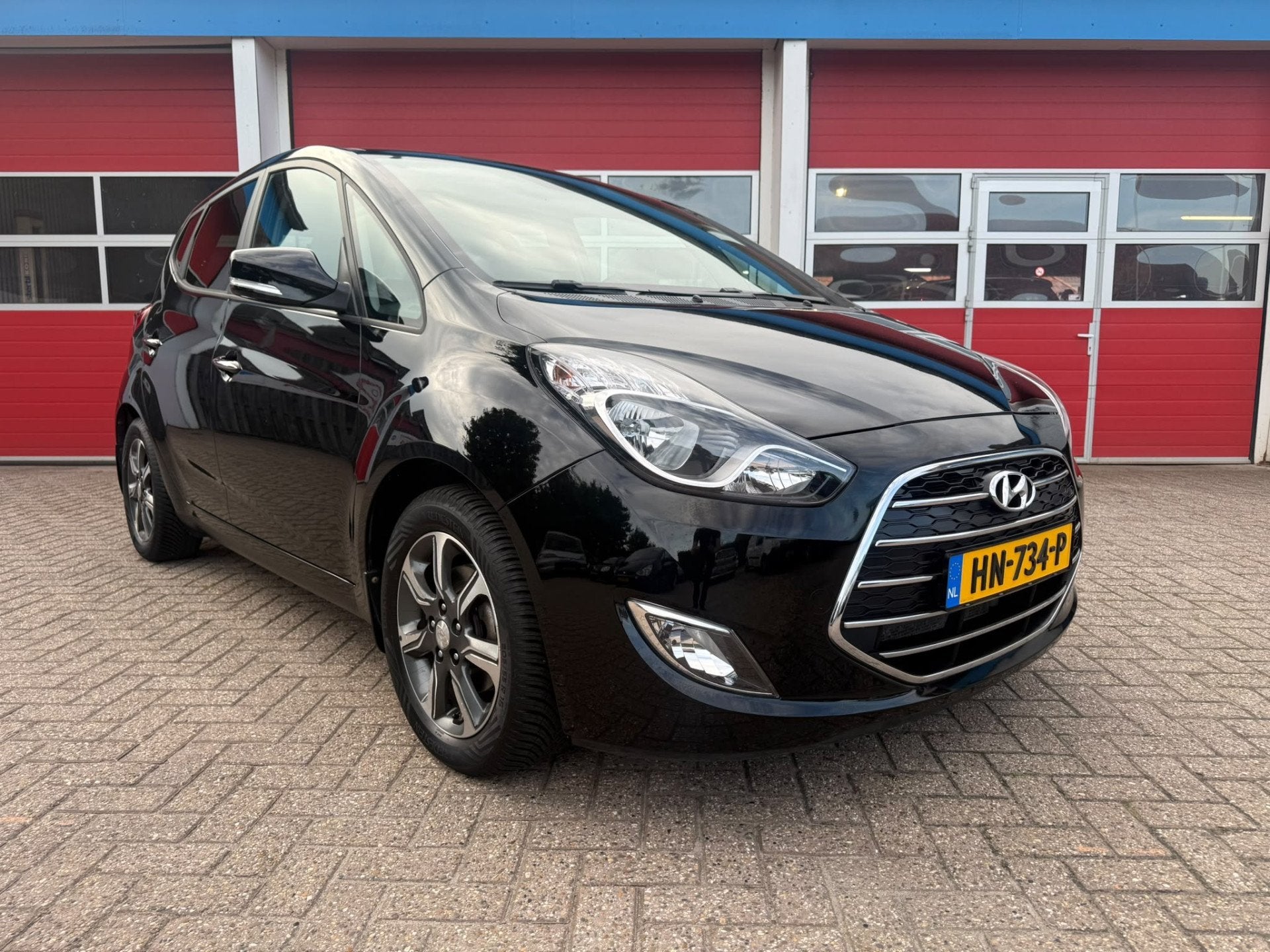 Hyundai ix20 1.6i 125 PK | Premium | Automaat | Navigatie |, Gebruikt, 4 cilinders, Met garantie (alle), Origineel Nederlands