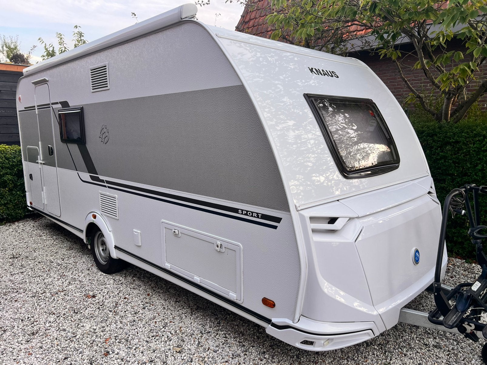 Knaus 500 QDK - stapelbed -airco - mover - Thule luifel, Dwarsbed, Schokbreker, Rondzit, 7 tot 8 meter