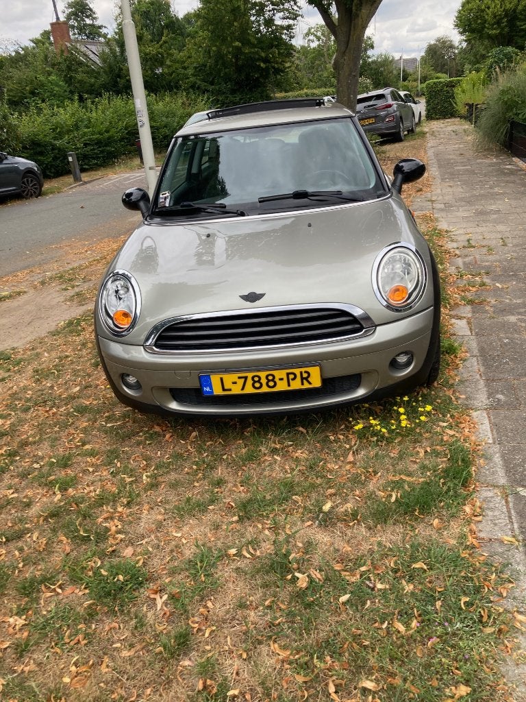 Mini 1.4 16V ONE 2007 132.500km! €2.999,-, Voorwielaandrijving, Zwart, 4 stoelen, 49 €/maand
