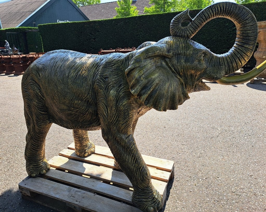 Prachtige grote olifant 190 cm lang 135 cm hoog mooi beeld, Ophalen