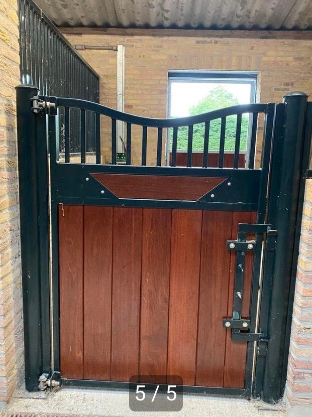 Luxe staldeur van metaal en hardhout te koop, Stalling, 1 paard of pony