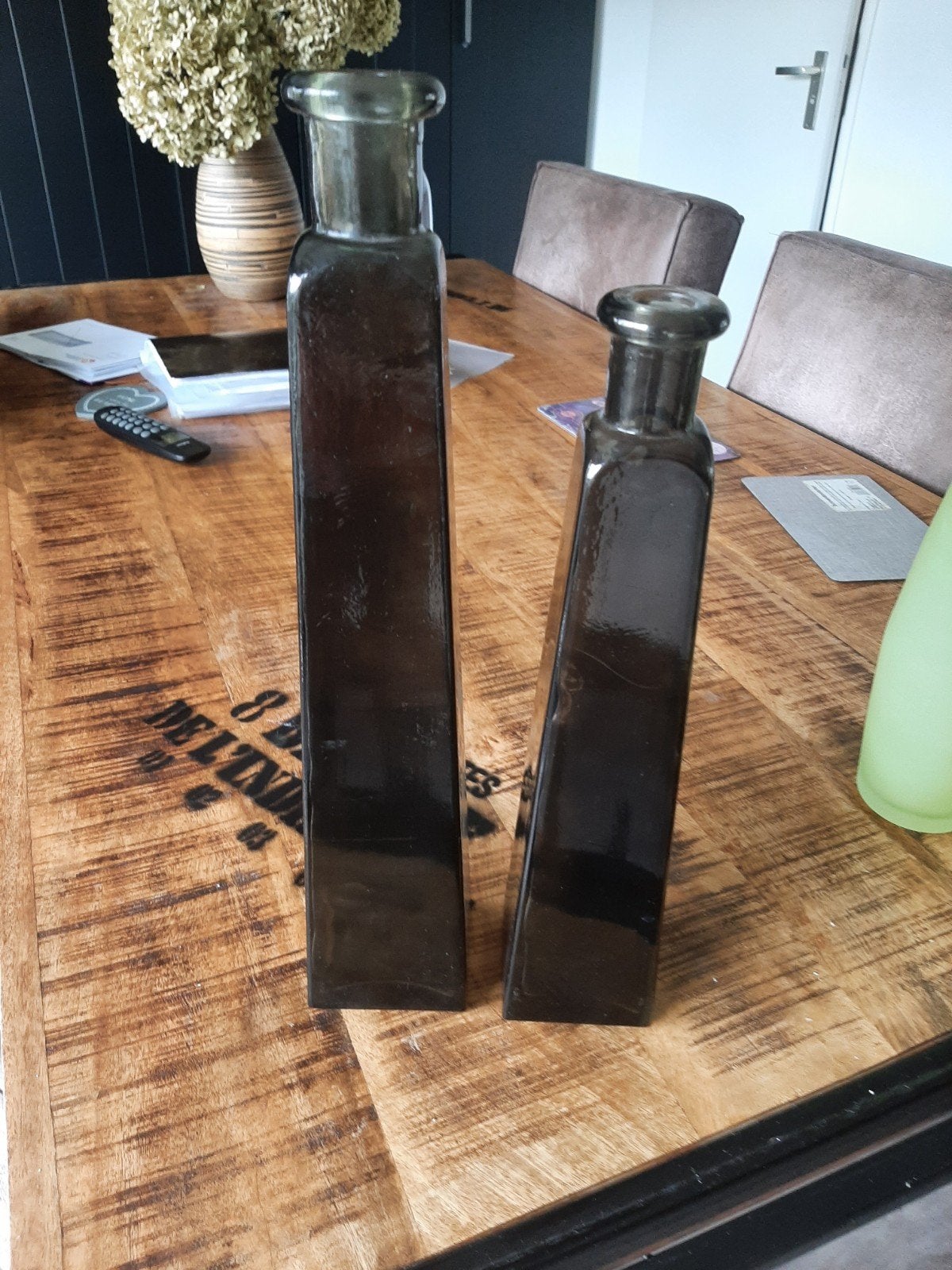 2 mooie decoratieve flessen/ vazen samen 4,95, Ophalen, Zo goed als nieuw, Bruin