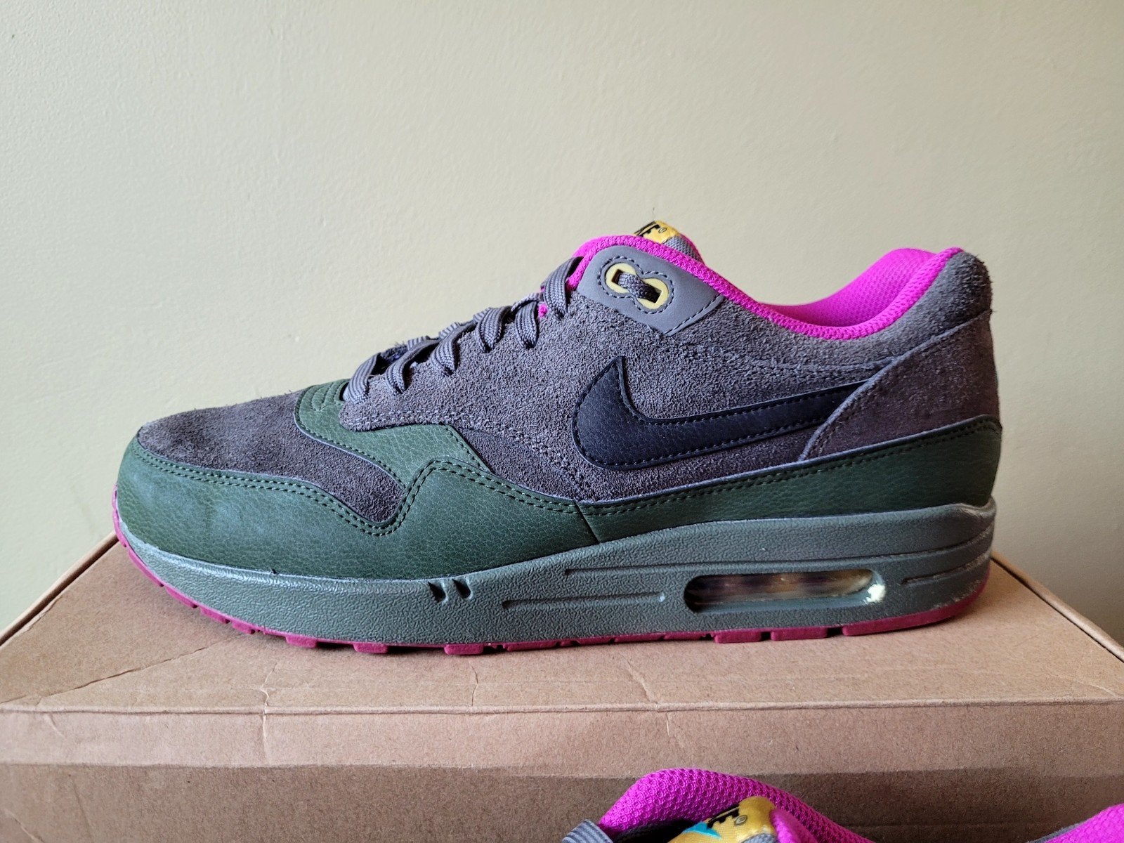 Nike Air Max 1 "Dark Pewter" maat 45, Kleding | Heren, ManolaSneakers@gmail.com, 5151AS, Overige kleuren, Nike