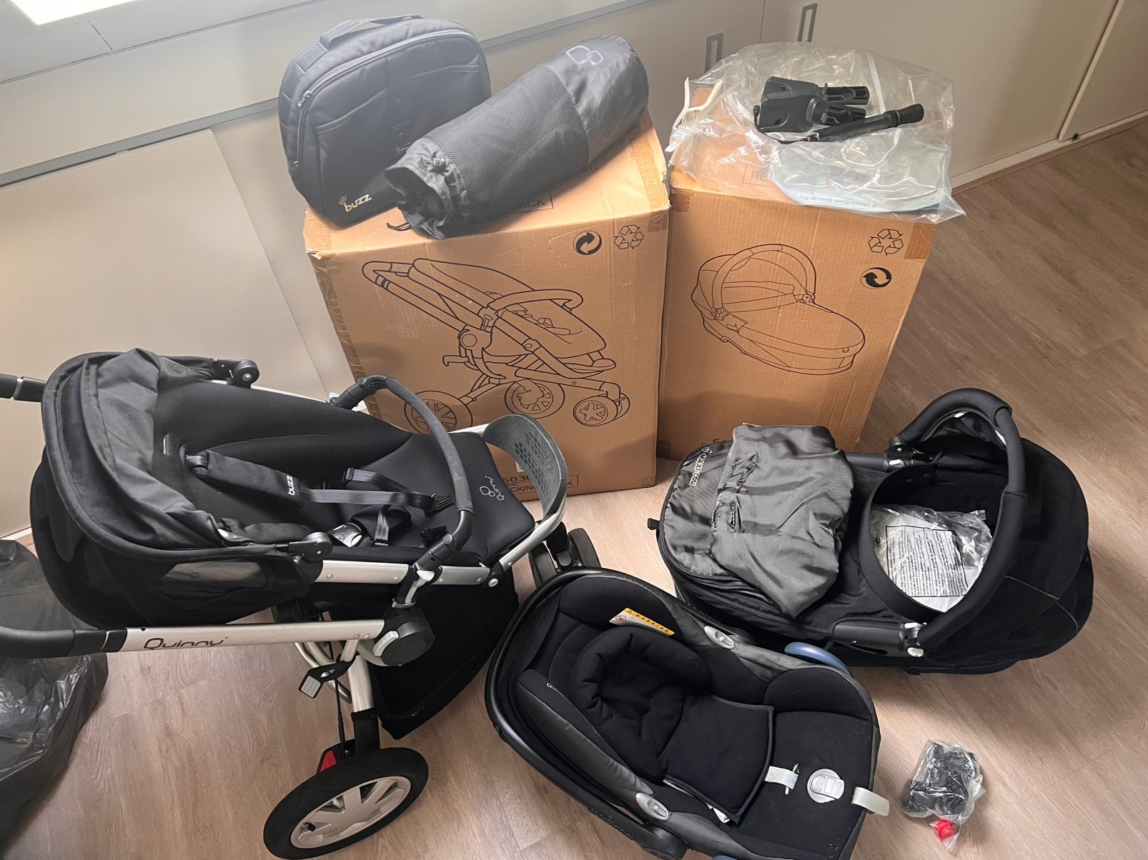Quinny kinderwagen 3-delig, Kinderen en Baby's, Tweelingen en Meerlingen, Ophalen, Gebruikt, Kinderwagen of Buggy