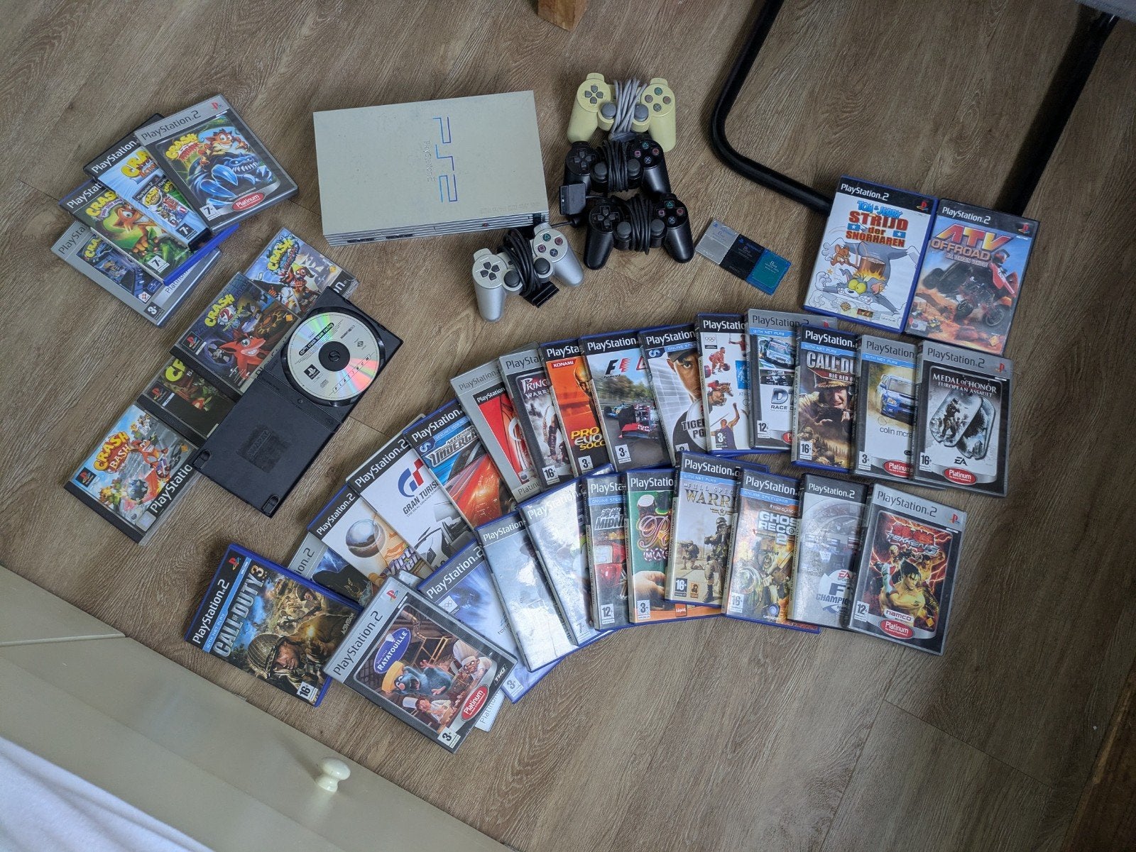 ps2 met 4 controllers, alle crash bandicoots en meer games, Phat, Met games, Ophalen of Verzenden, Zo goed als nieuw
