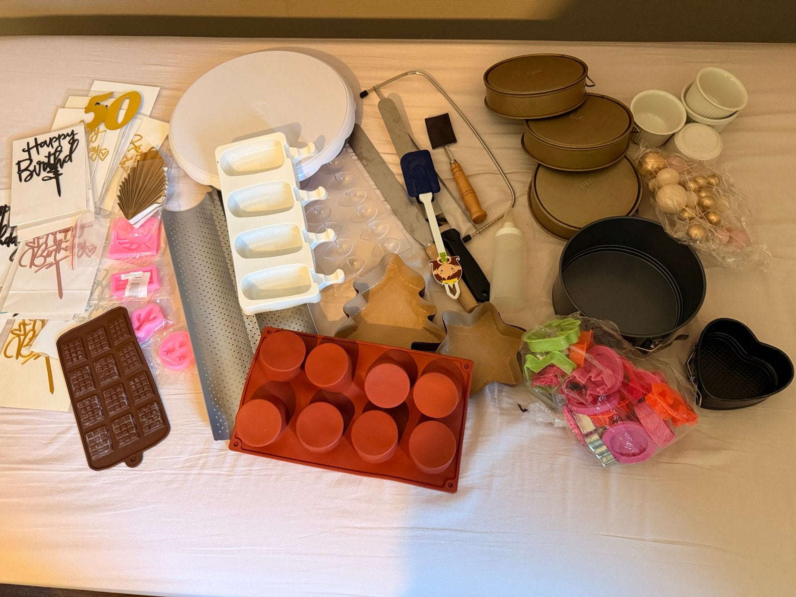 Grote set bakbenodigdheden en decoraties, Ophalen of Verzenden, Zo goed als nieuw, Taarten of Cupcakes, Bakvorm