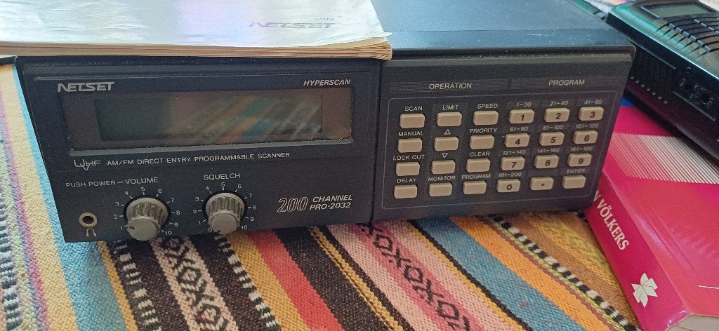 Te koop 1 scanner prog, Telecommunicatie, Scanners, Gebruikt, 200 tot 500 kanalen, Ophalen