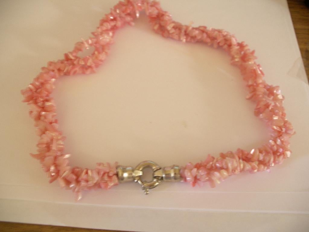 Een mooie Oude Roze Parelmoer Split ketting, Sieraden, Tassen en Uiterlijk, Antieke sieraden, Verzenden, Overige materialen, Ketting