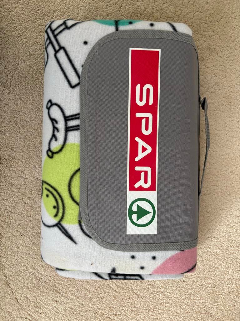 SPAR Picknickkleed - Nieuw en Ongebruikt, Nieuw, Ophalen of Verzenden, Postbus 100, Info@spar.nl