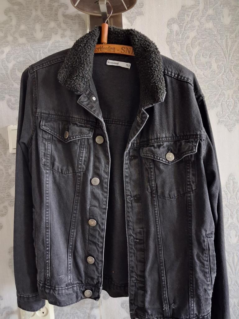 Nominal Zwart Denim Jack met Teddy Kraag - Maat XS, Ophalen of Verzenden, Zo goed als nieuw, Zwart