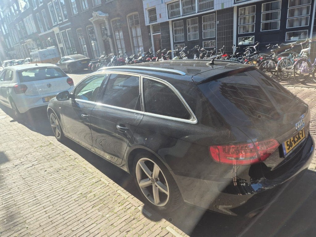 Kapotte Audi A4 Avant 2.0 Tfsi 2010 Zwart s edition 132KW, Auto's, Audi, 4 cilinders, 1984 cc, 179 pk, A4