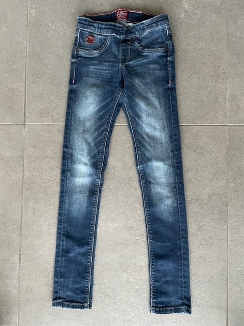Vingino spijkerbroek maat 140, Kinderen en Baby's, Kinderkleding | Maat 140, Broek, Meisje, Ophalen of Verzenden, Zo goed als nieuw