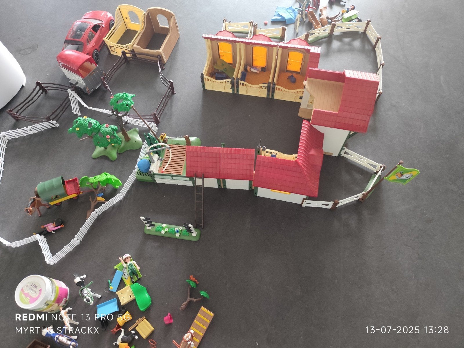 Grote Playmobil paardenboerderij met veel extra's, Ophalen, Gebouw, Complete set, Zo goed als nieuw
