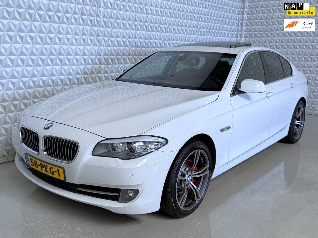 BMW 5-serie 523i Executive Automaat / MOOIE AUTO! (2011), Euro 5, Gebruikt, 2000 kg, Origineel Nederlands