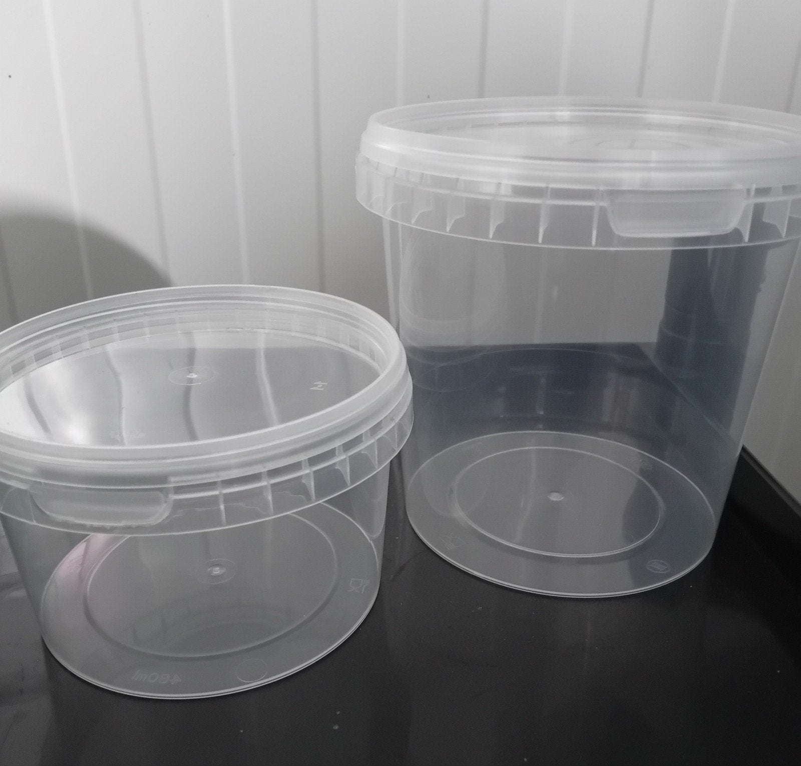 verzegelbare plastic bakjes en emmers, Ophalen of Verzenden