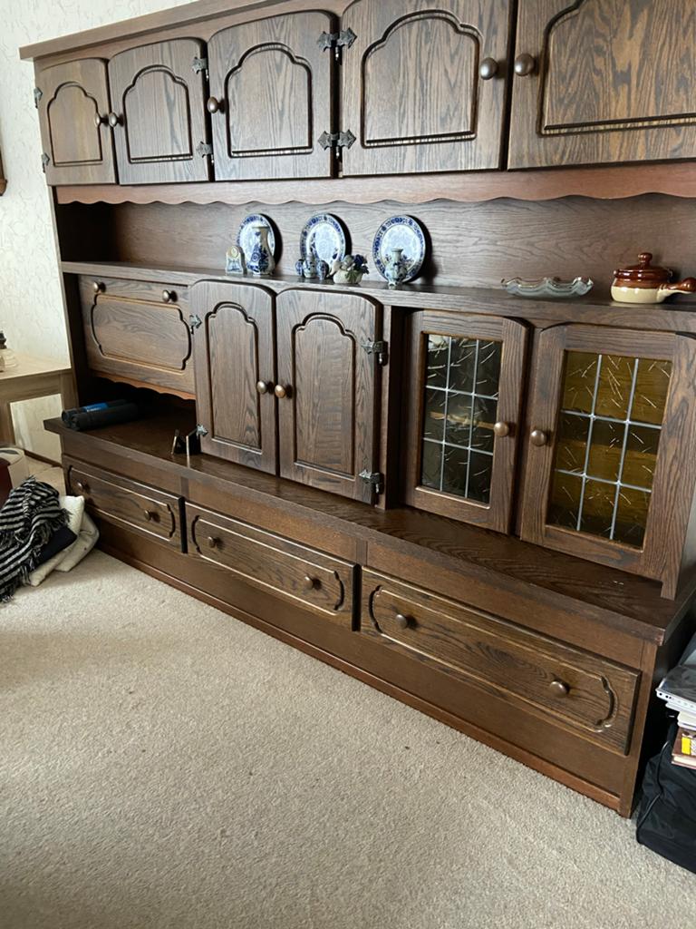 Rustieke houten kast met vitrine en lades, Ophalen