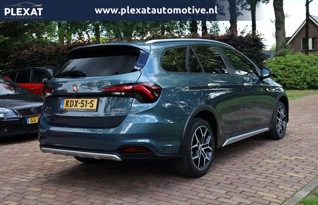 Fiat Tipo Stationwagon Cross 1.5 Hybrid Garmin Aut. | Adap., Stof, Gebruikt, 4 cilinders, Blauw
