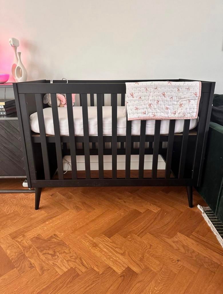 Baby crib Europe baby steere babybed, Kinderen en Baby's, Babywiegjes en Ledikanten, Ophalen of Verzenden, Zo goed als nieuw, Ledikant