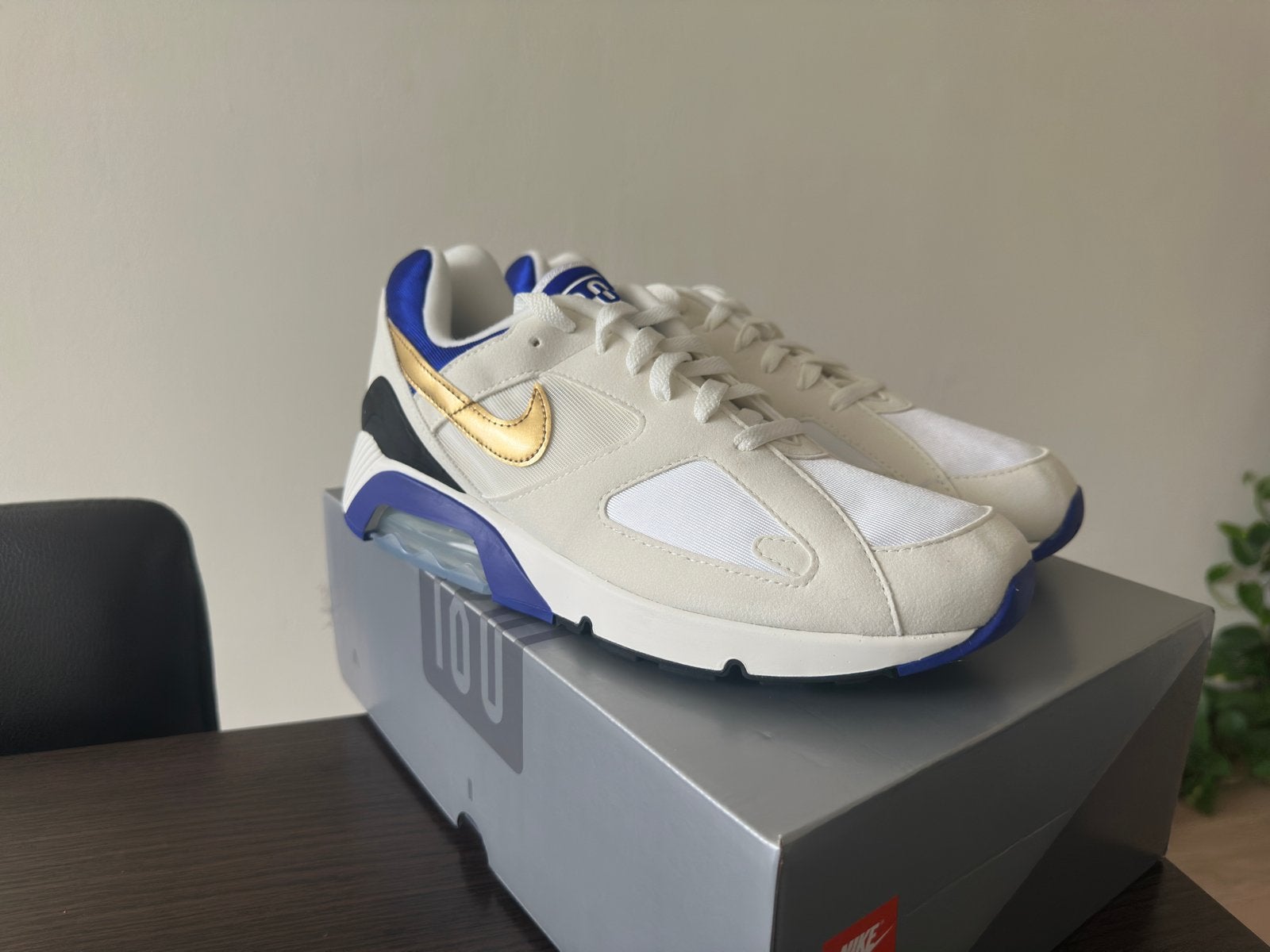 Nike Air Max 180 Concord Maten 42.5 en 44 EU, Wit, Nieuw, Ophalen of Verzenden, Sneakers of Gympen