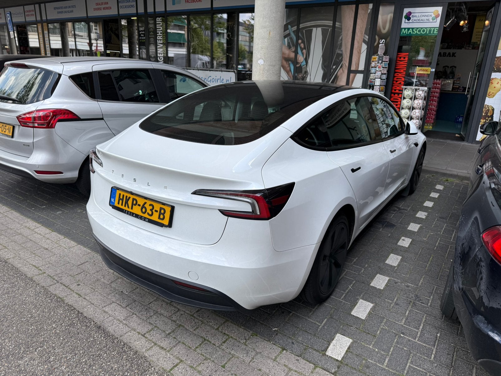 Foto 6 van Tesla Model 3 2023 Wit contractovername (financial)