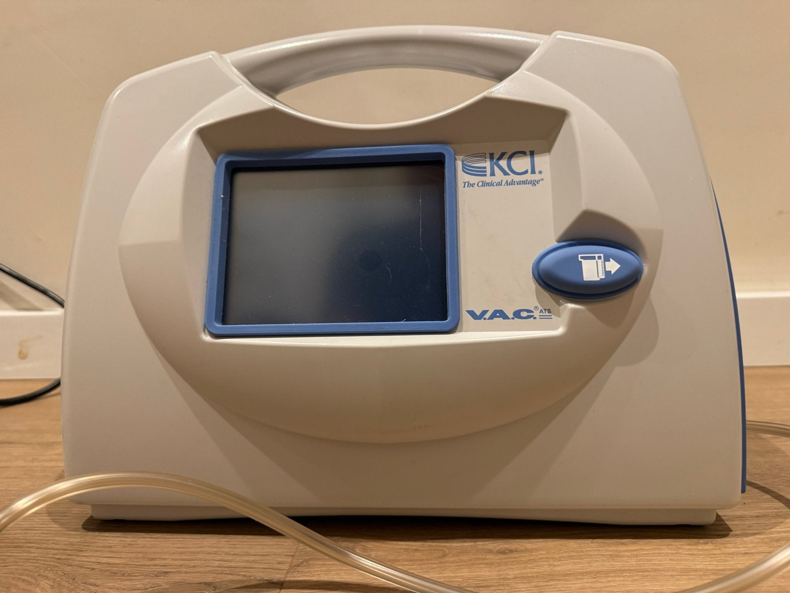 VAC vacuum therapie apparaat KCI met accecoires wondzorg, Ophalen
