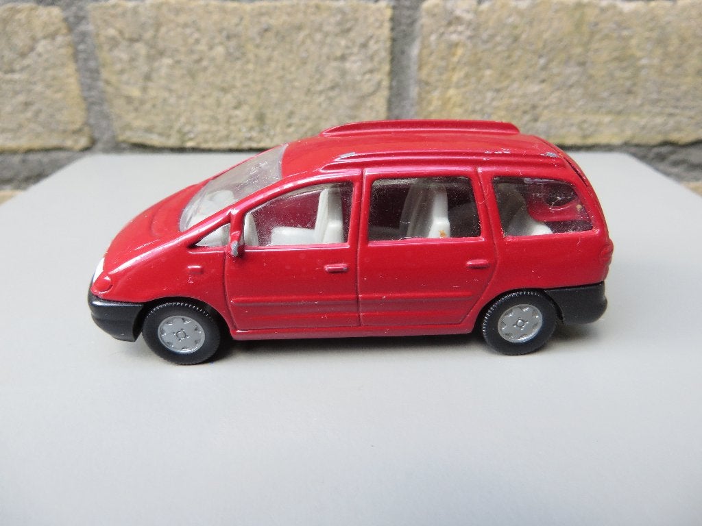 Siku Volkswagen SHARAN rood, Ophalen of Verzenden, Gebruikt, Auto