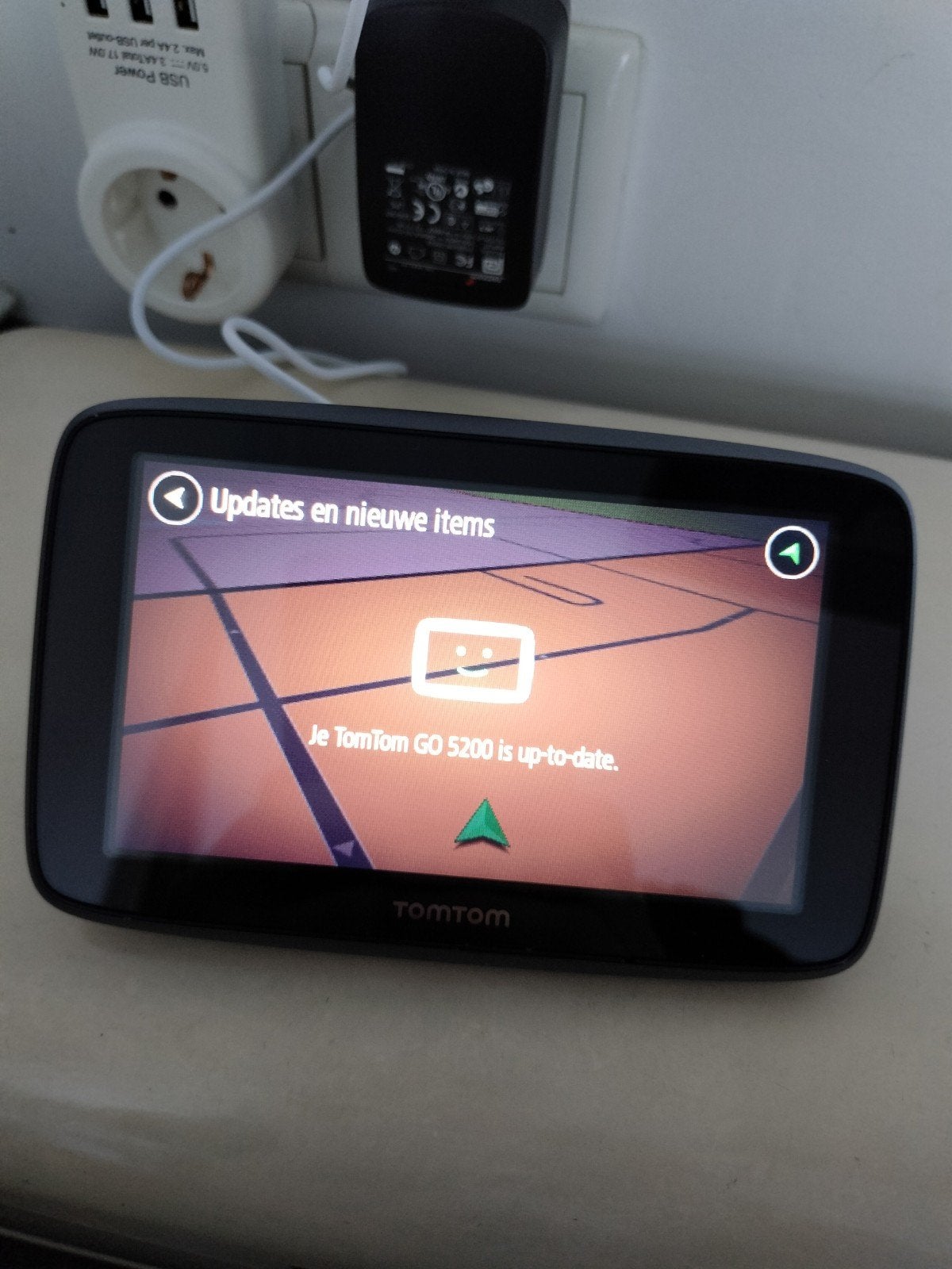 TomTom GO 5200 Navigatiesysteem, Auto diversen, Ophalen of Verzenden, Gebruikt