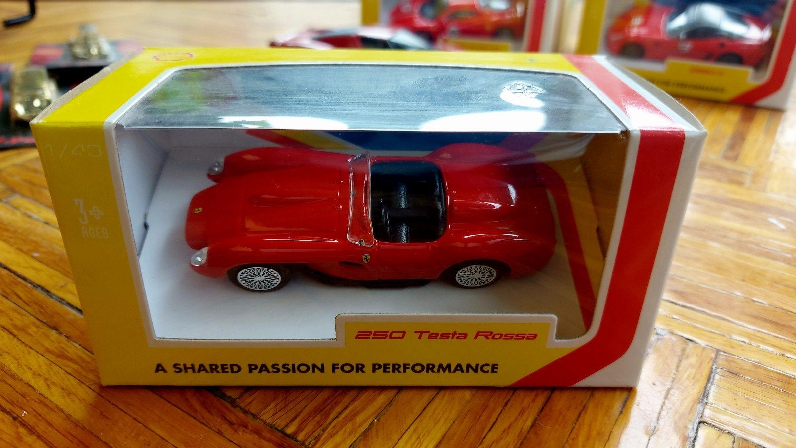 Bburago Ferrari 250 Testa Rossa 1/43 modelauto, Ophalen of Verzenden, Nieuw, Auto, Overige merken