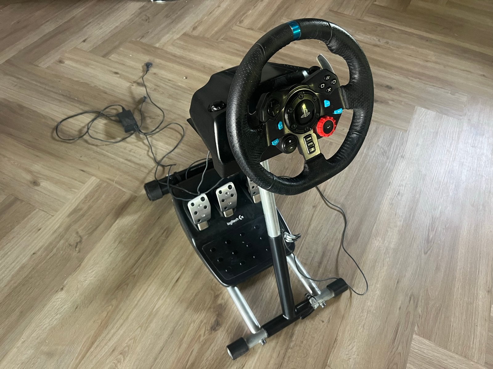 Logitech G29 met Wheel Stand Pro voor PS5, Spelcomputers en Games, Ophalen, Zo goed als nieuw, Stuur of Pedalen, PlayStation 5
