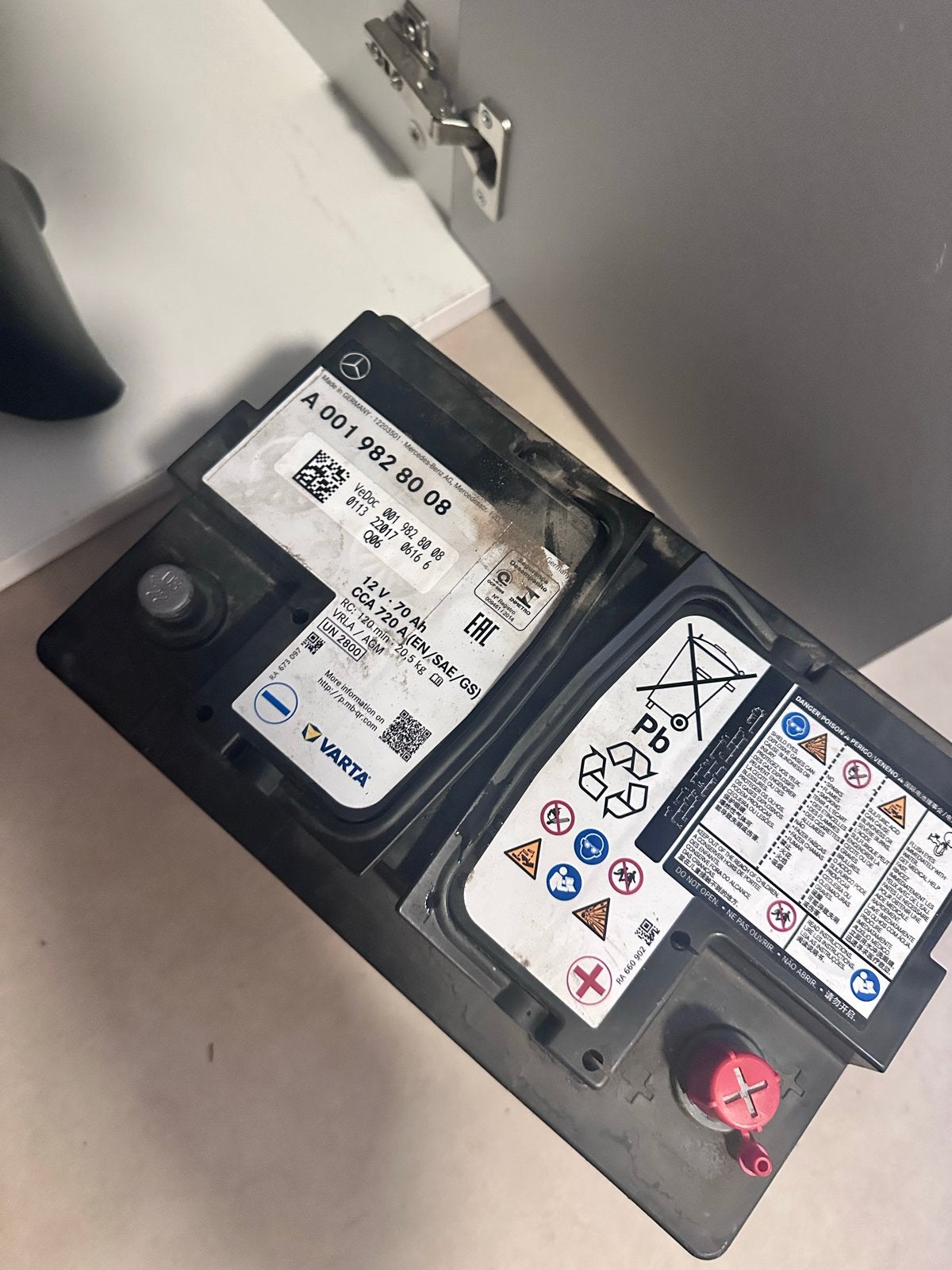 Gebruikte Mercedes-Benz accu A 001 982 80 08 VARTA 70Ah, Ophalen, Gebruikt, Mercedes-Benz