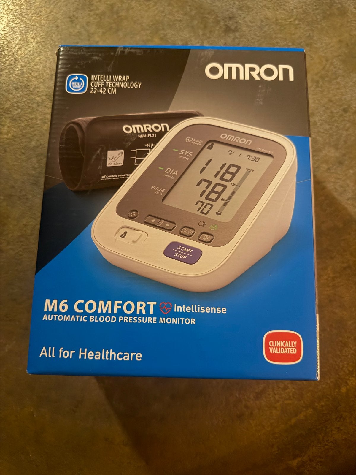 Omron M6 Comfort Bloeddrukmeter met Intelli Wrap Manchet, Ophalen of Verzenden, Zo goed als nieuw, Overige typen