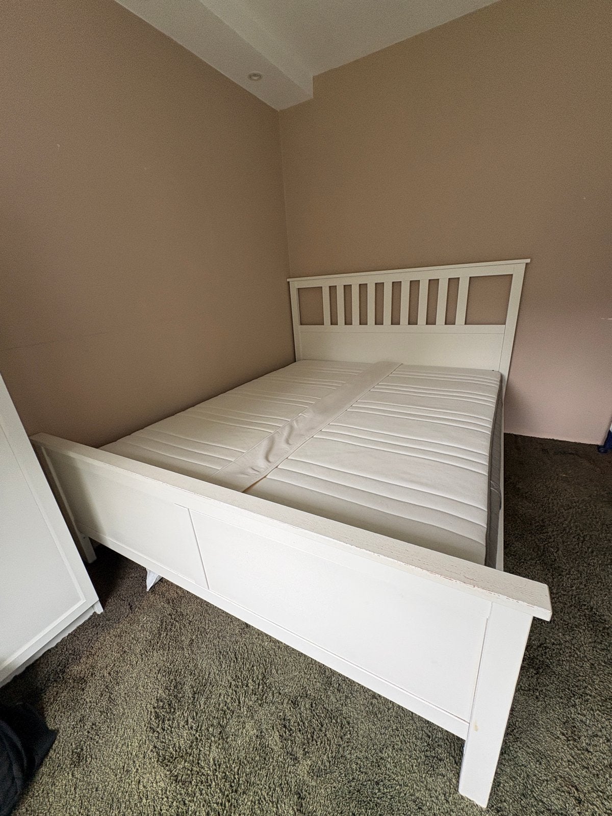 Ikea Hemnes bed 160x120 cm inclusief matras., Gebruikt, Wit, Ophalen of Verzenden, Twijfelaar